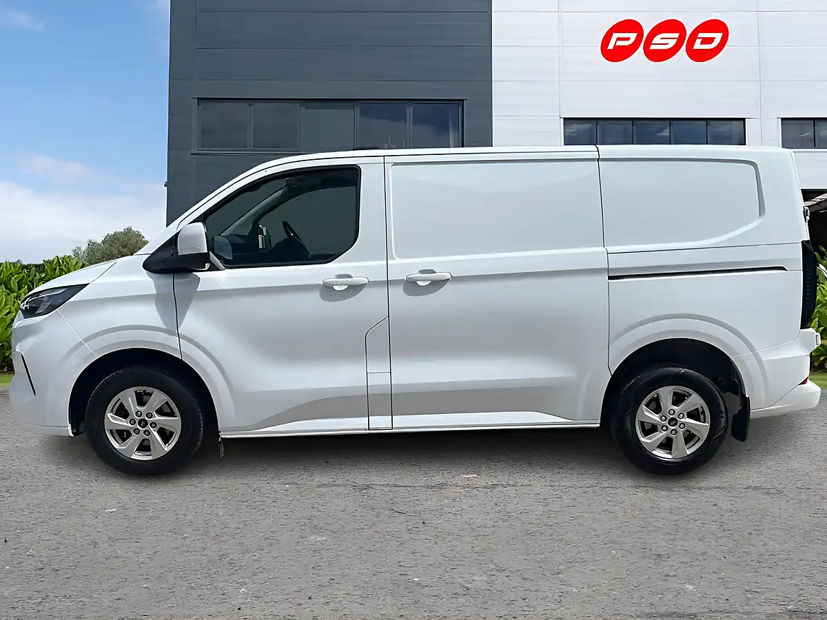 Used 2024 Ford Transit Custom Limited Frozen White - Interior and Exterior details 4