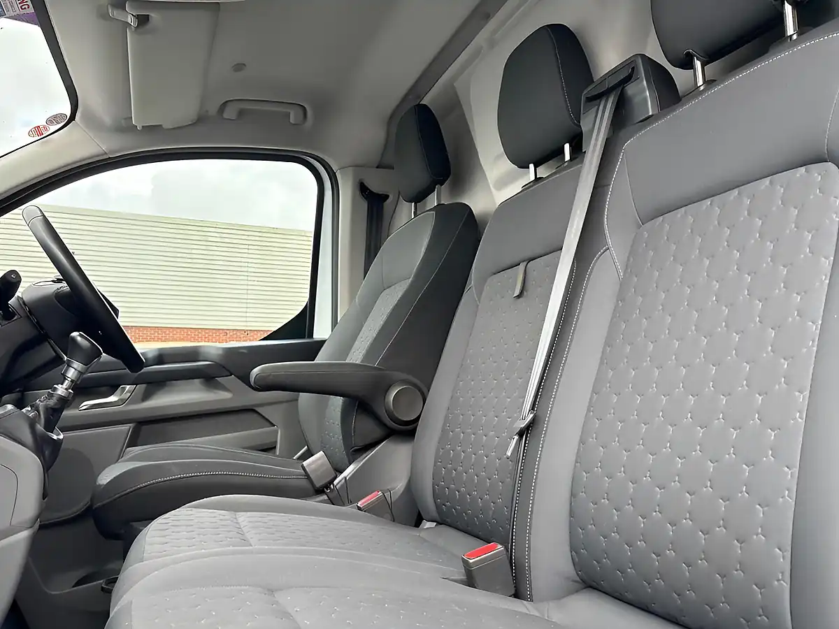 Used 2024 Ford Transit Custom Limited Frozen White - Interior and Exterior details 19
