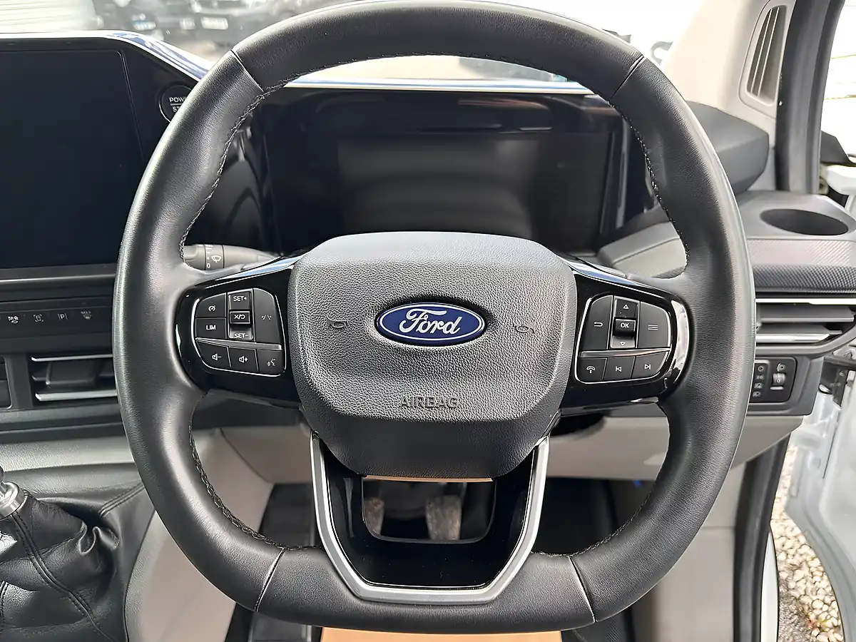 Used 2024 Ford Transit Custom Limited Frozen White (solid Colour) - Interior and Exterior details 17