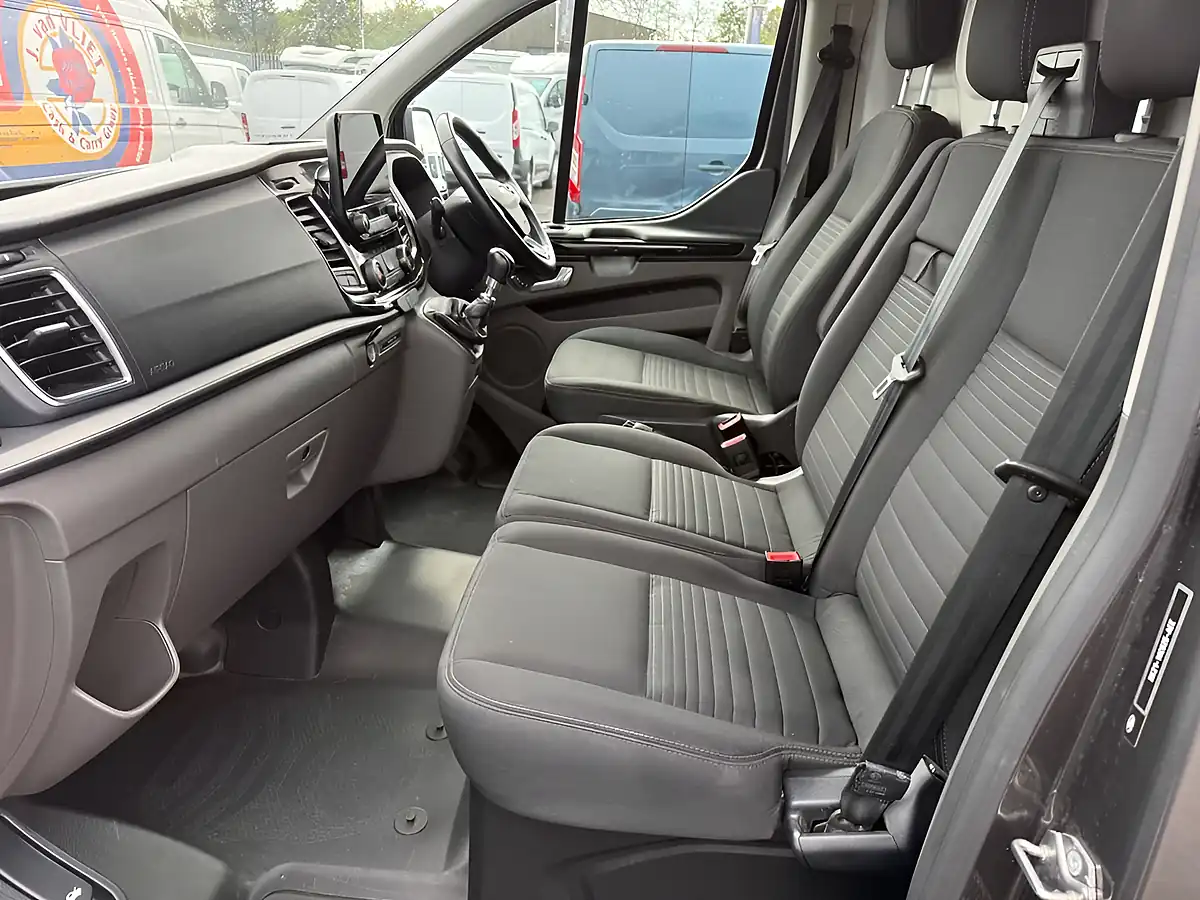 Used 2024 Ford Transit Custom Limited Grey - Interior and Exterior details 10