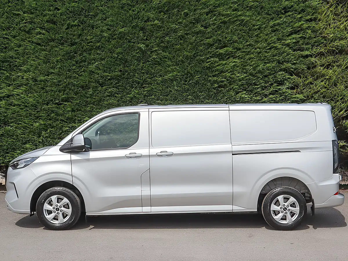 Used 2024 Ford Transit Custom Limited L2 Lwb Moondust Silver - Interior and Exterior details 10