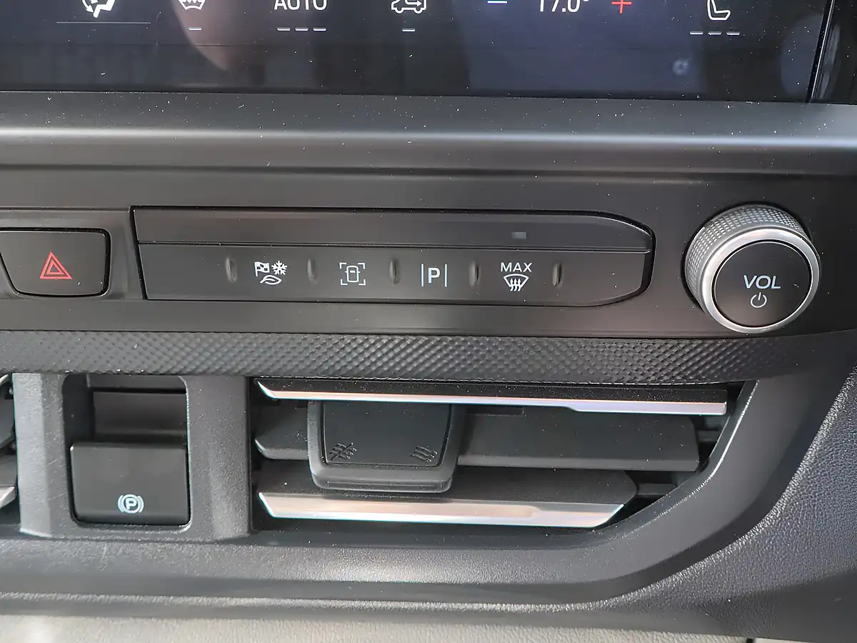 Used 2024 Ford Transit Custom Limited L2 Lwb Moondust Silver - Interior and Exterior details 14