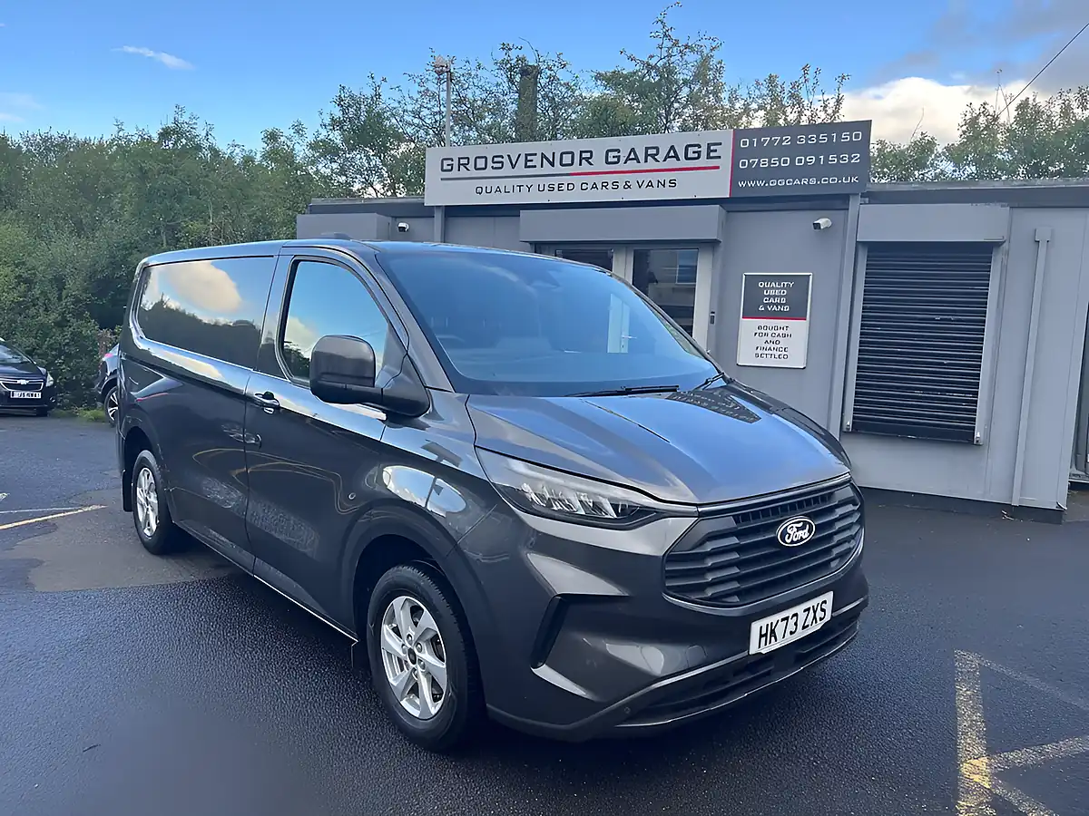 Used 2024 Ford Transit Custom Limited Magnetic - Front View