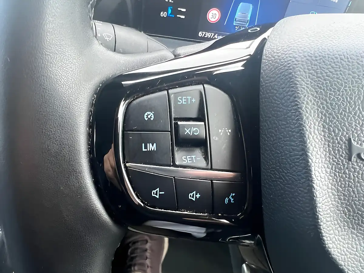 Used 2024 Ford Transit Custom Limited Magnetic - Interior and Exterior details 18