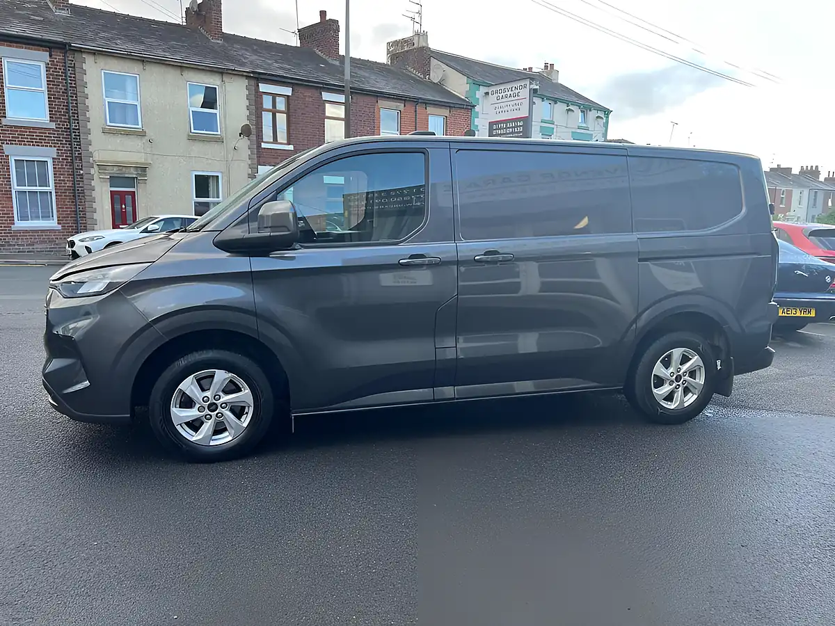 Used 2024 Ford Transit Custom Limited Magnetic - Interior and Exterior details 4