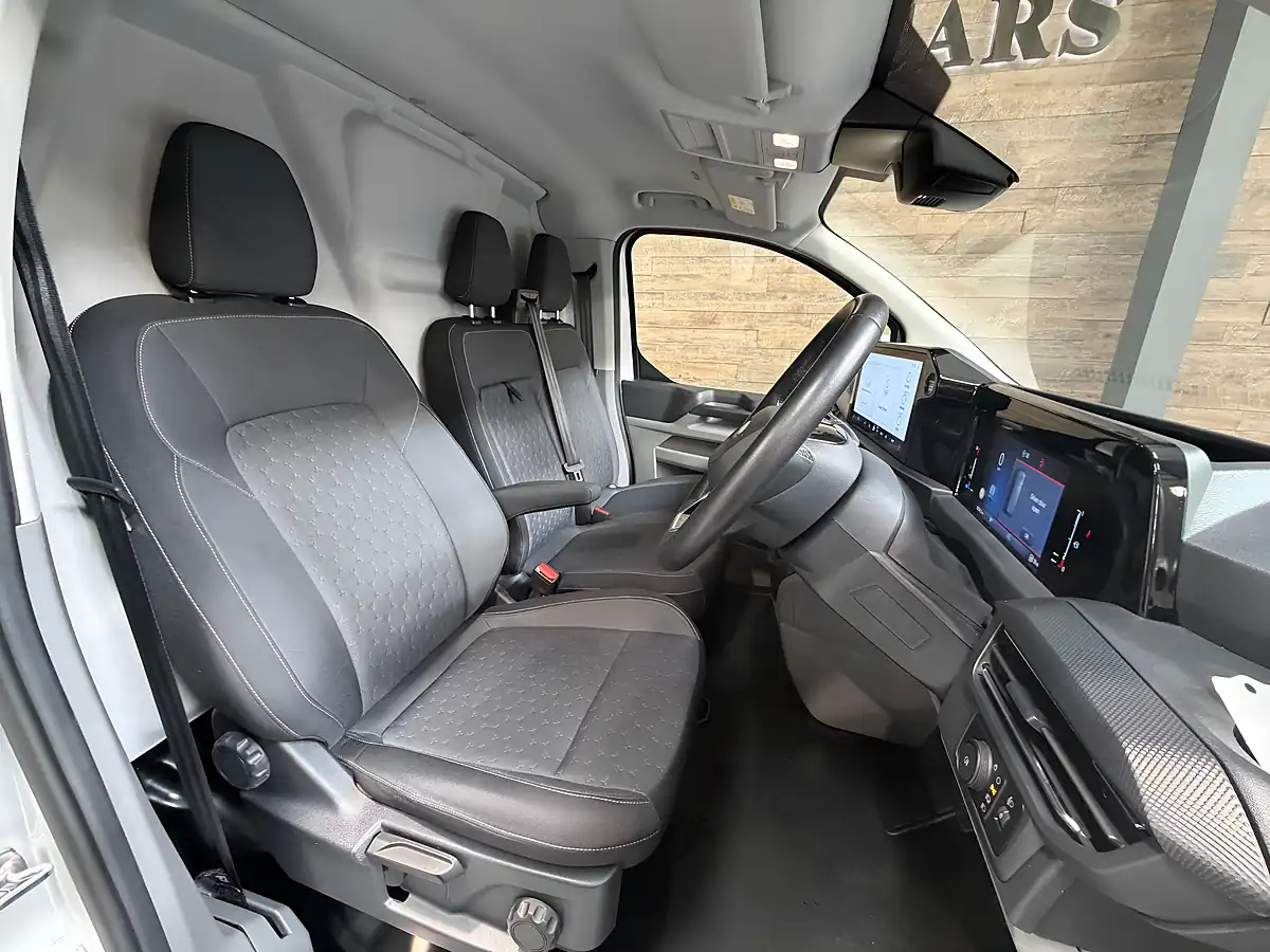 Used 2024 Ford Transit Custom Limited Moondust Silver - Interior and Exterior details 8