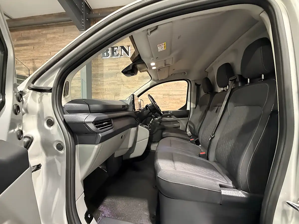 Used 2024 Ford Transit Custom Limited Moondust Silver - Interior and Exterior details 10