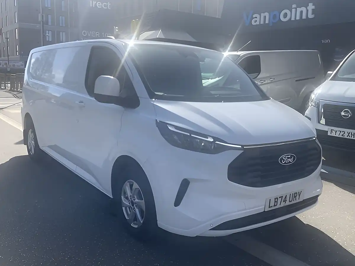 Used 2024 Ford Transit Custom Limited White - Interior and Exterior details 14