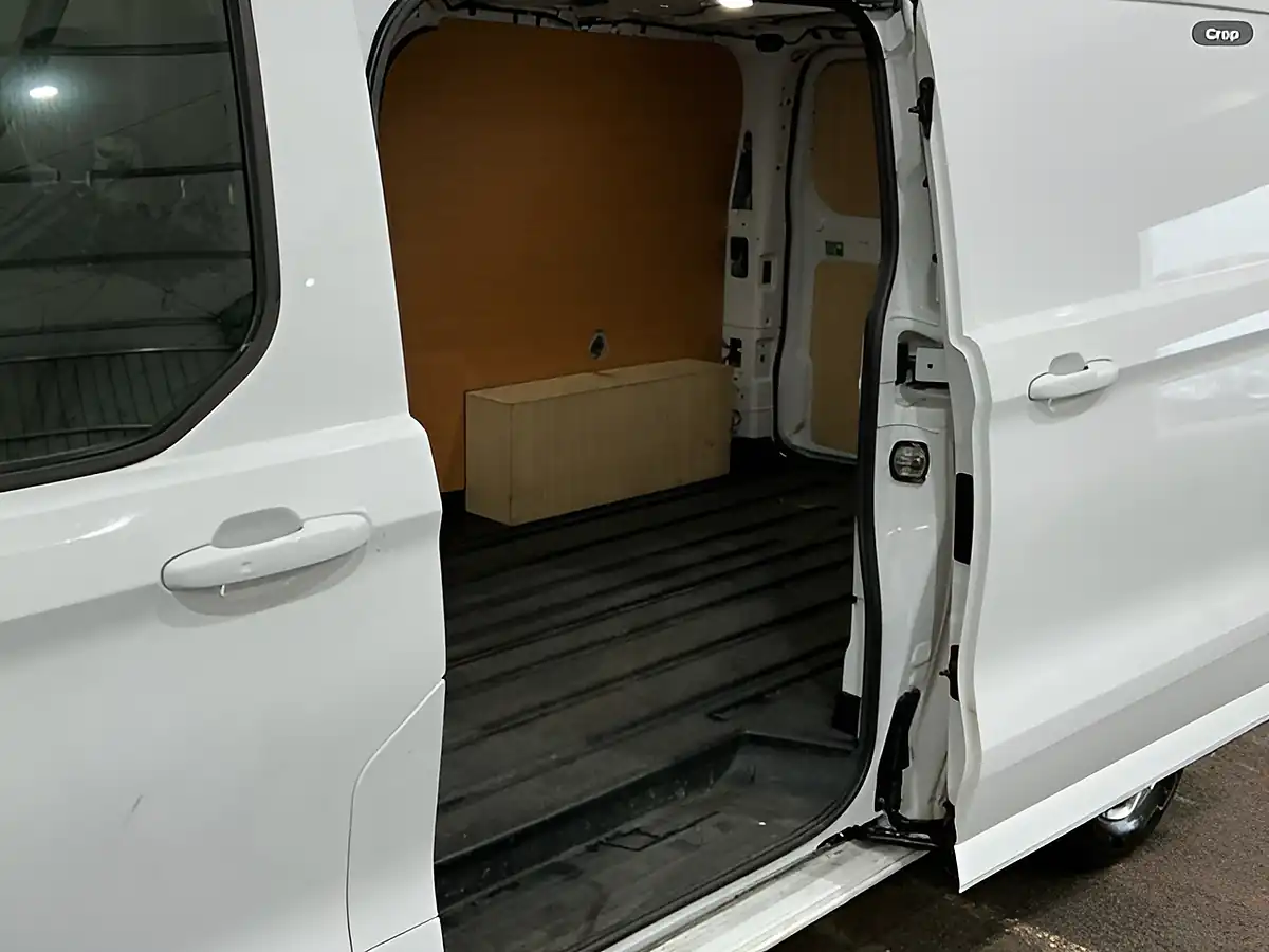 Used 2024 Ford Transit Custom Limited White - Interior and Exterior details 8