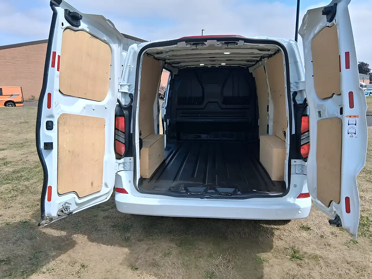 Used 2024 Ford Transit Custom Limited White - Interior and Exterior details 9