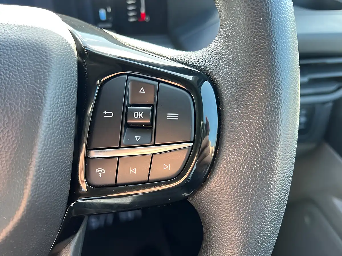 Used 2024 Ford Transit Custom Trend White - Interior and Exterior details 16