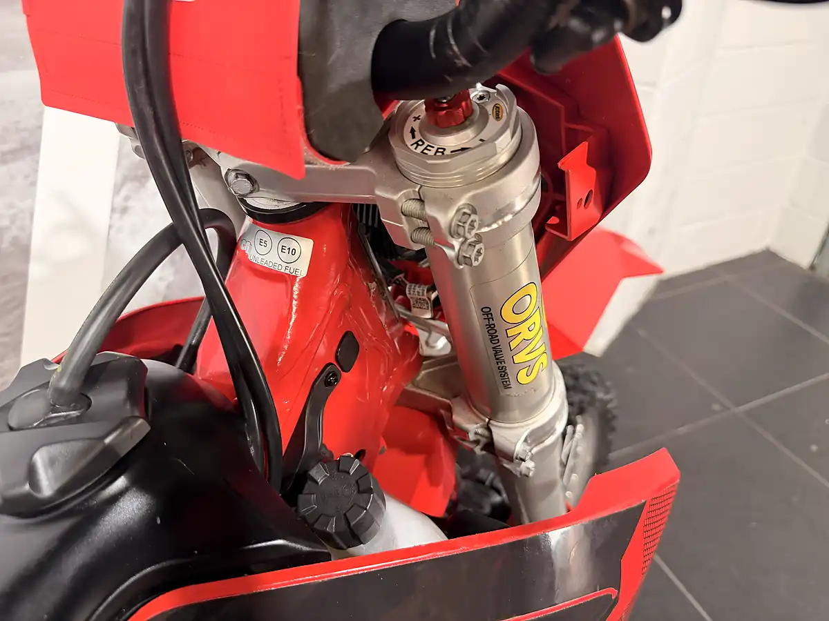 Used 2024 Gasgas Ec 350 F Red - Interior and Exterior details 5