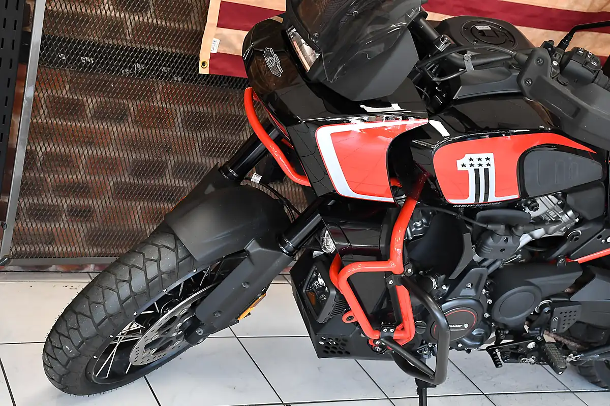Used 2024 Harley-Davidson Pan America Cvo Legendary Orange - Interior and Exterior details 13