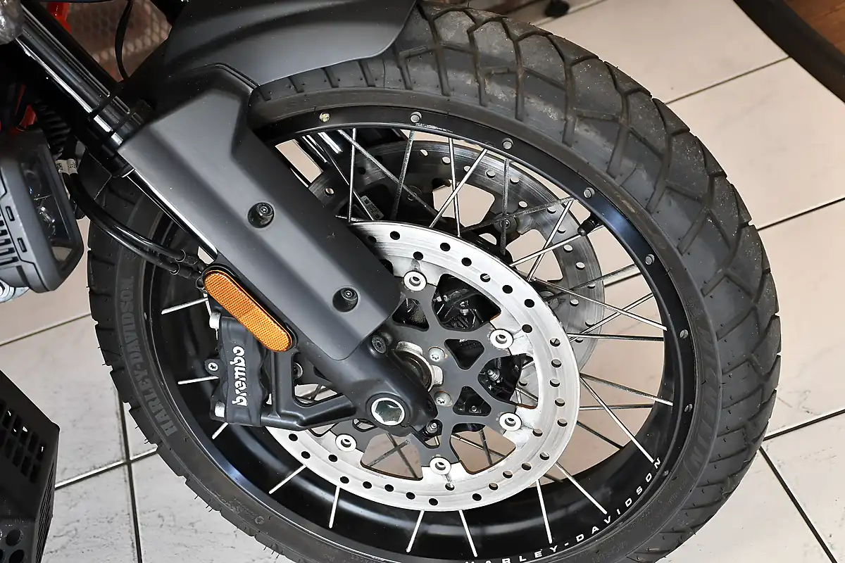 Used 2024 Harley-Davidson Pan America Cvo Legendary Orange - Interior and Exterior details 17