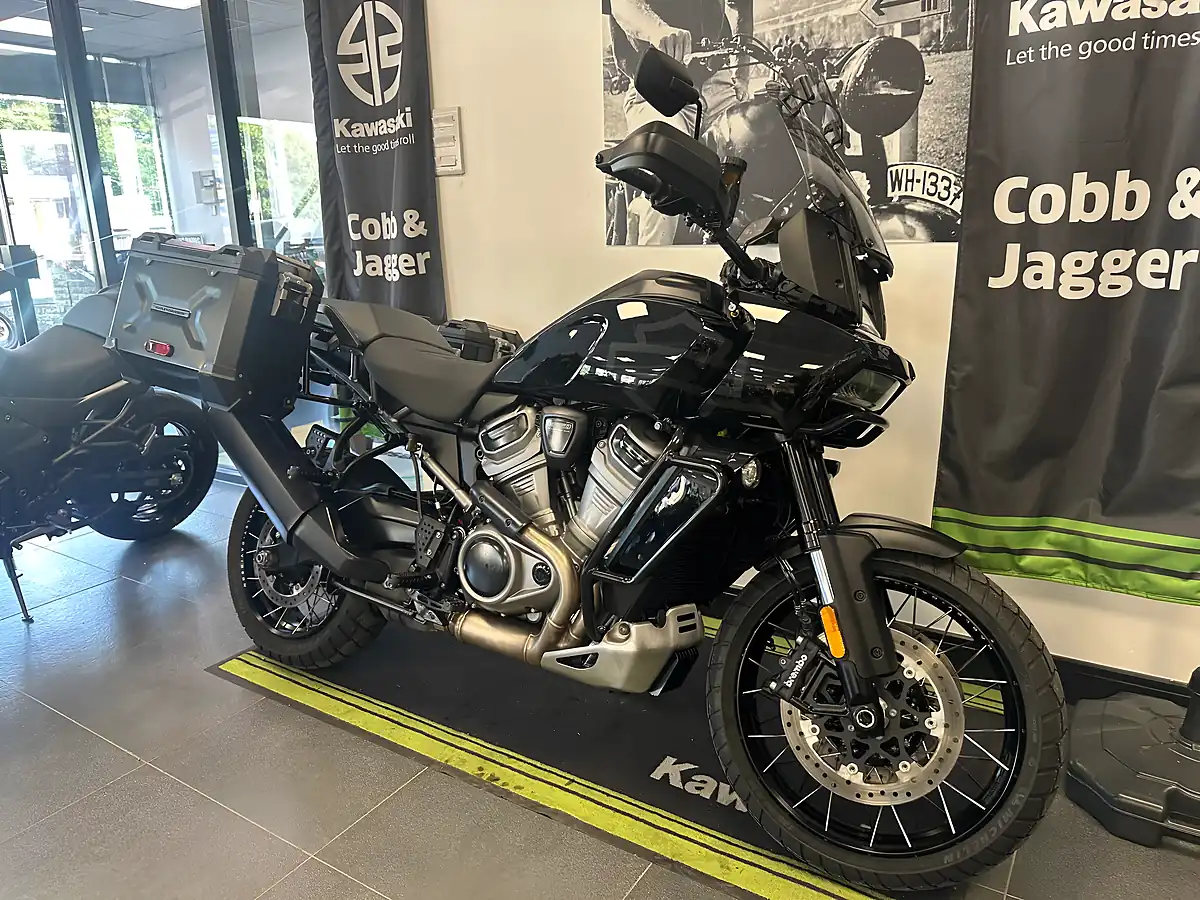Used 2024 Harley-Davidson Pan America S Black - Interior and Exterior details 8