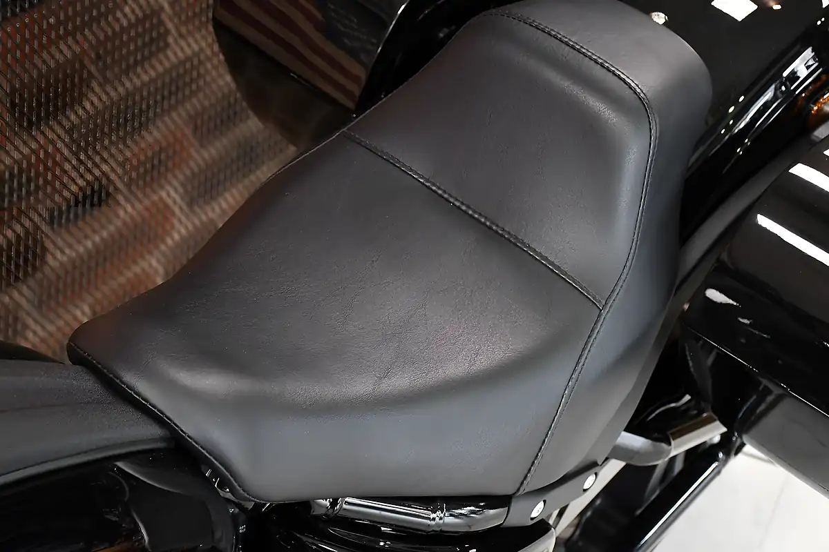 Used 2024 Harley-Davidson Softail Fxlrs Low Rider S Black - Interior and Exterior details 14
