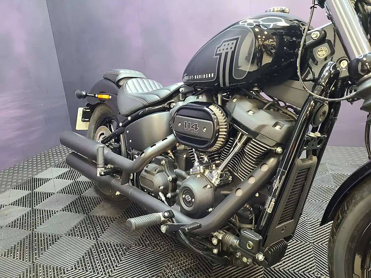 Used 2024 Harley-Davidson Street Bob Fxfbs Black - Interior and Exterior details 10