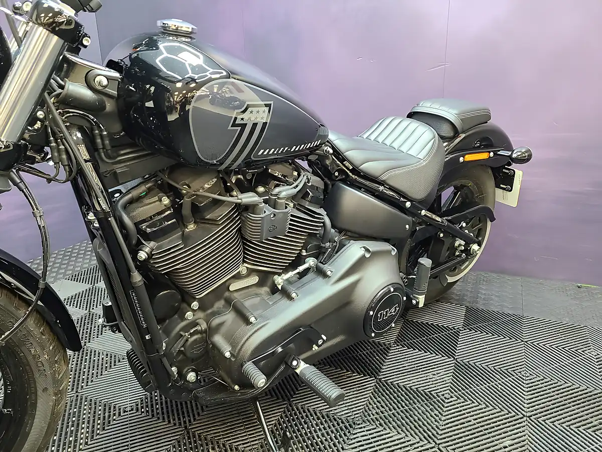 Used 2024 Harley-Davidson Street Bob Fxfbs Black - Interior and Exterior details 11
