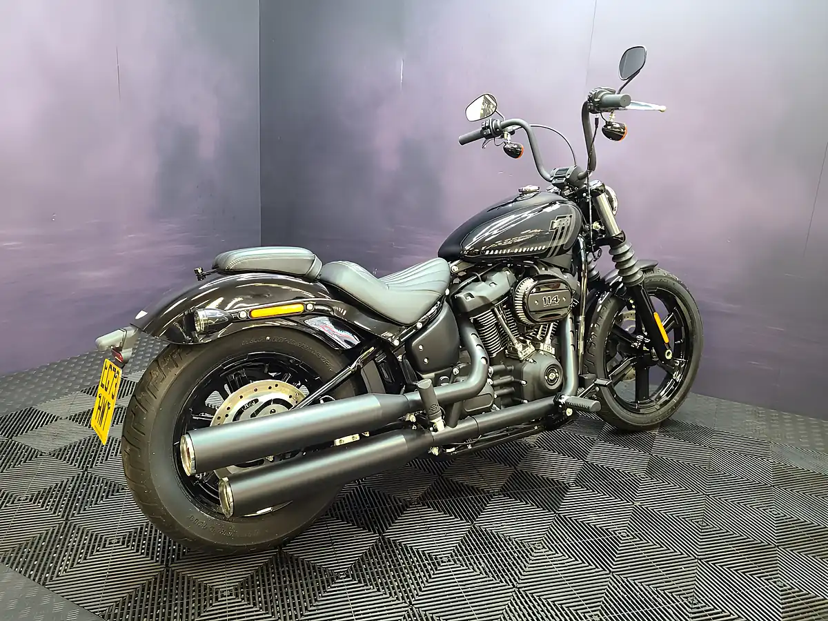 Used 2024 Harley-Davidson Street Bob Fxfbs Black - Interior and Exterior details 12