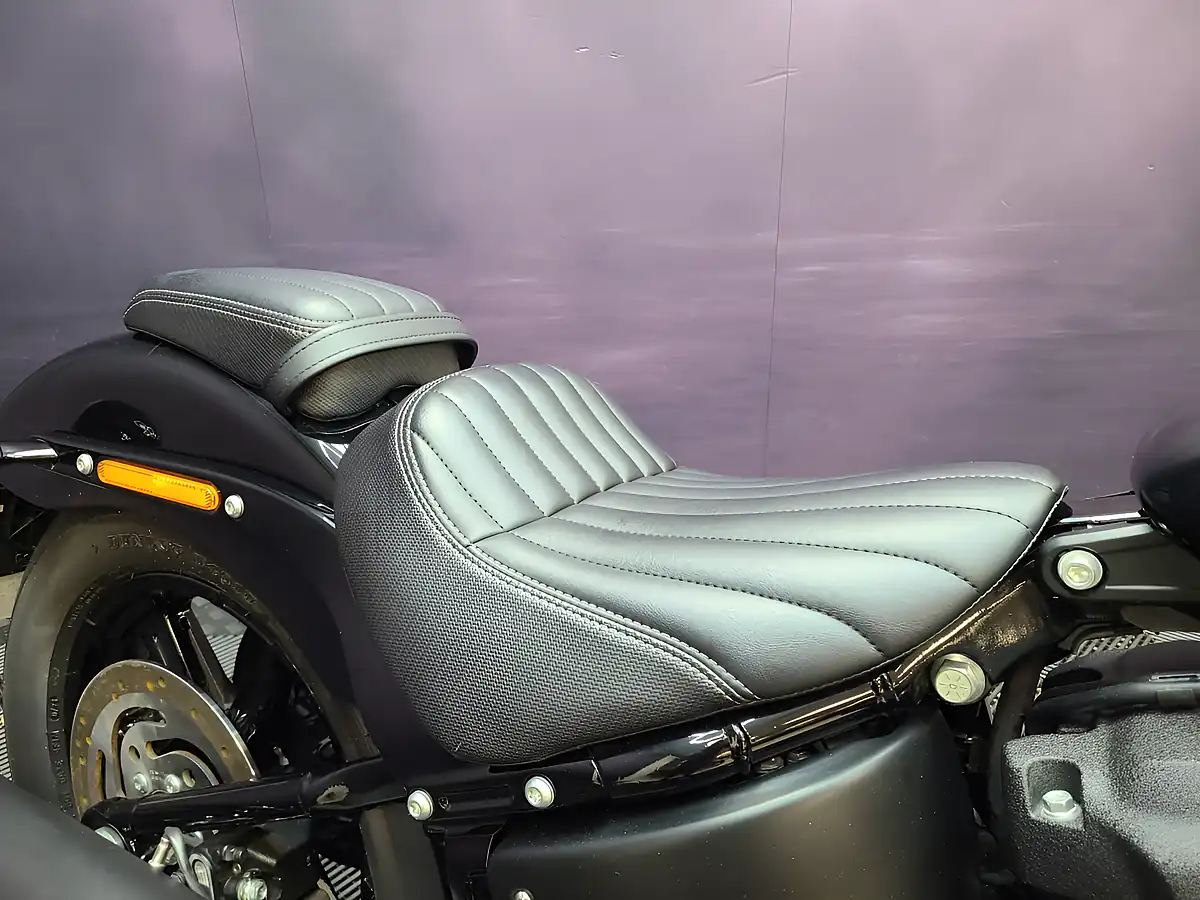 Used 2024 Harley-Davidson Street Bob Fxfbs Black - Interior and Exterior details 13