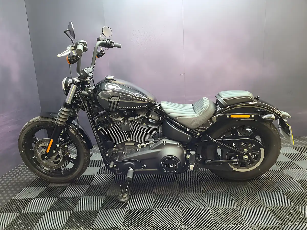Used 2024 Harley-Davidson Street Bob Fxfbs Black - Interior and Exterior details 3