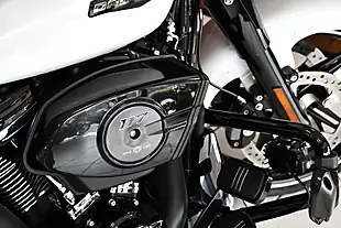 Used 2024 Harley-Davidson Street Glide White - Interior and Exterior details 4