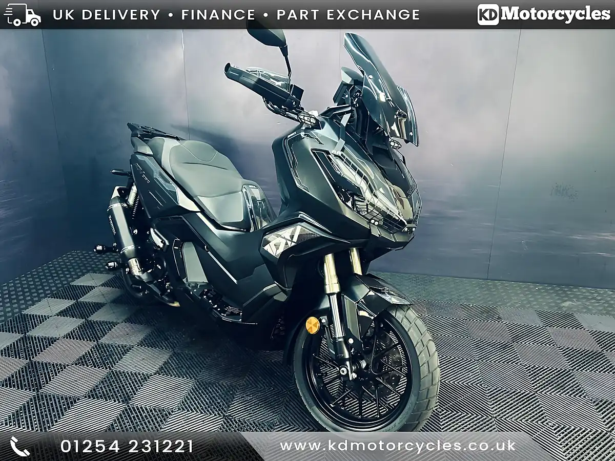 Used 2024 Honda Adv 350 Black - Front View
