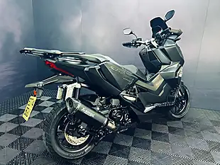 Used 2024 Honda Adv 350 Black - Interior and Exterior details 12