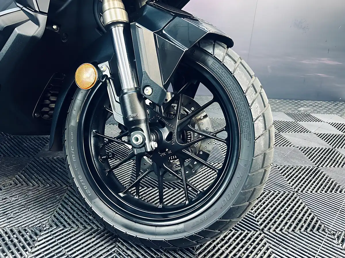 Used 2024 Honda Adv 350 Black - Interior and Exterior details 15