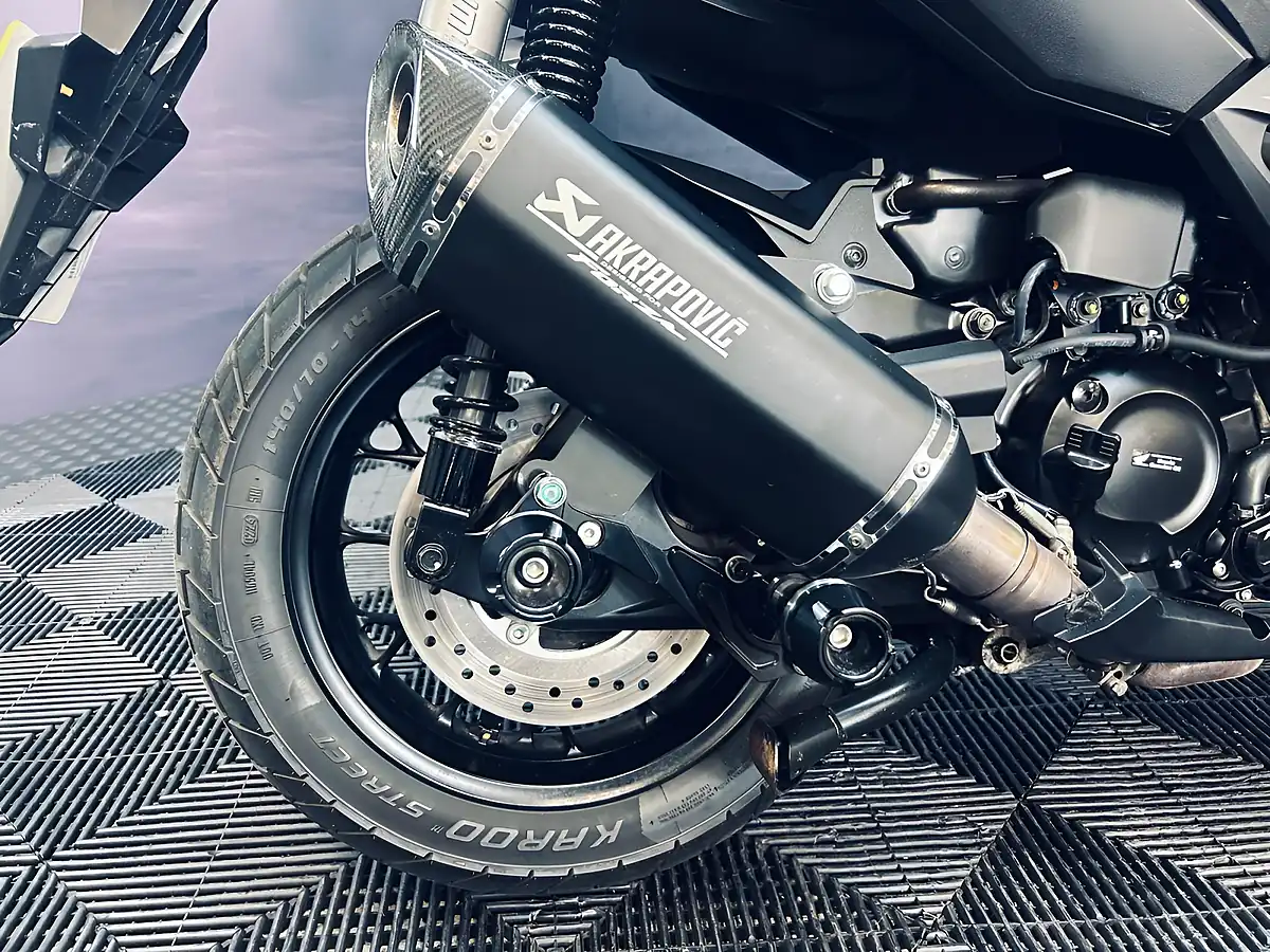 Used 2024 Honda Adv 350 Black - Interior and Exterior details 17