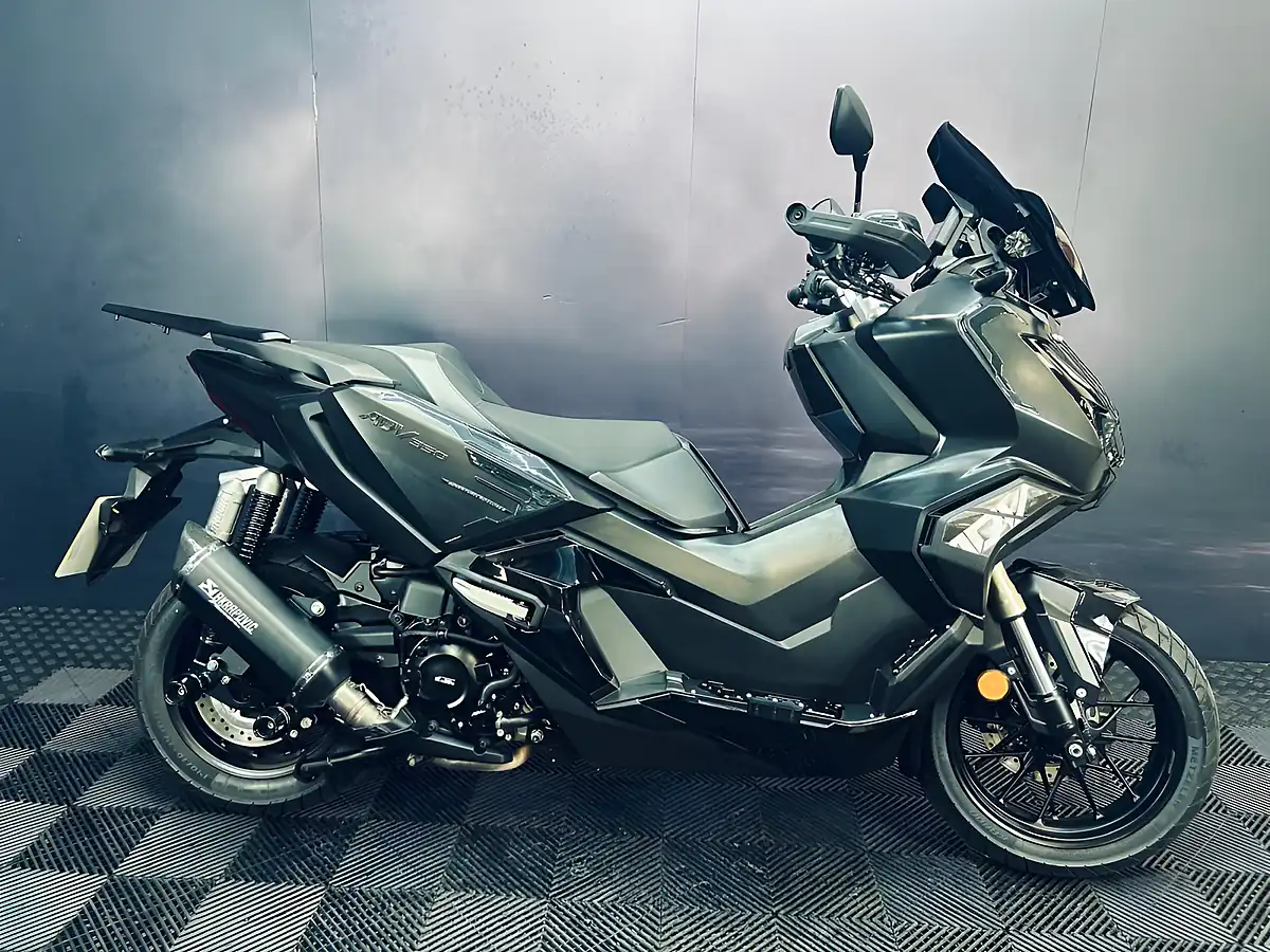 Used 2024 Honda Adv 350 Black - Interior and Exterior details 2