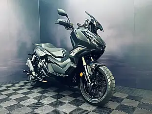 Used 2024 Honda Adv 350 Black - Interior and Exterior details 4