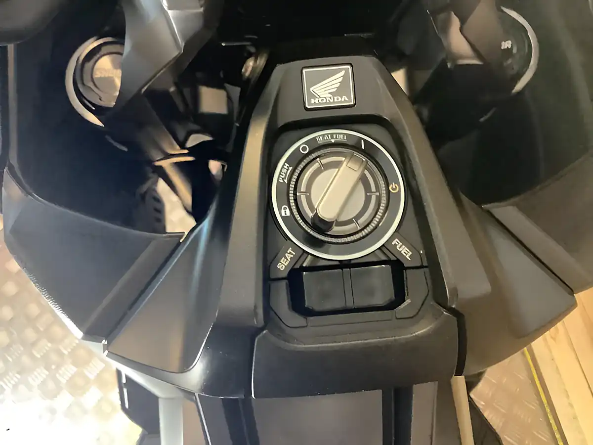 Used 2024 Honda Adv Black - Interior and Exterior details 12