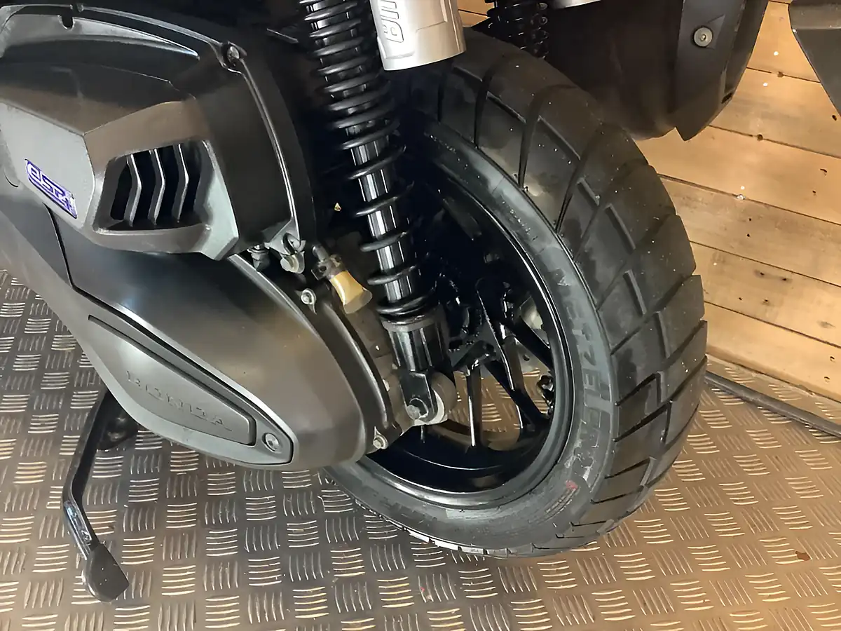 Used 2024 Honda Adv Black - Interior and Exterior details 19