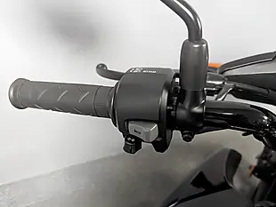 Used 2024 Honda CB125F Black - Interior and Exterior details 18