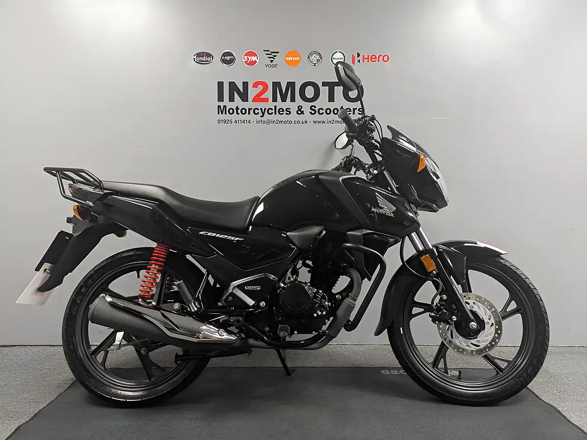 Used 2024 Honda CB125F Black - Interior and Exterior details 2