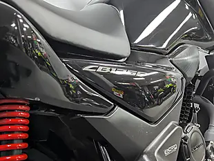 Used 2024 Honda CB125F Black - Interior and Exterior details 20