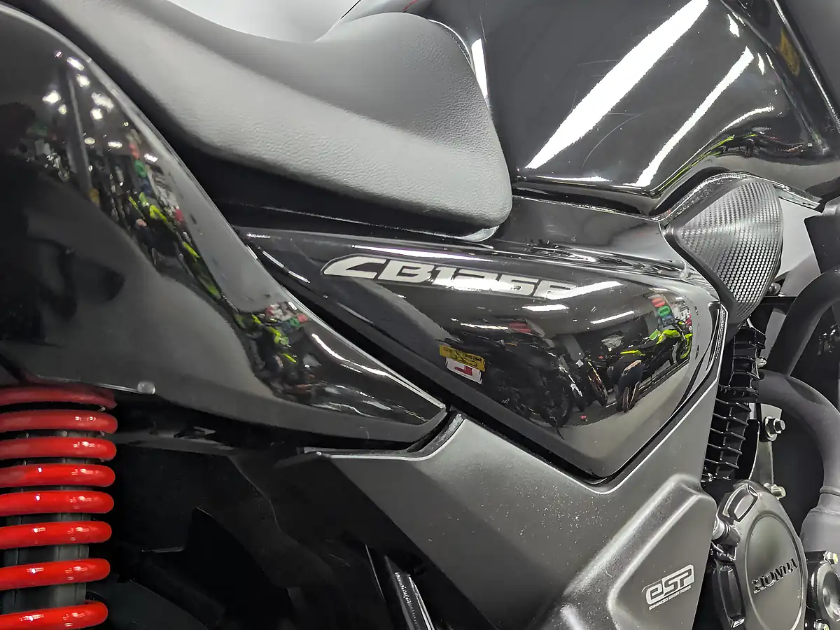 Used 2024 Honda CB125F Black - Interior and Exterior details 20