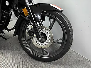 Used 2024 Honda CB125F Black - Interior and Exterior details 3