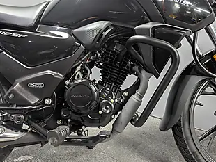 Used 2024 Honda CB125F Black - Interior and Exterior details 8