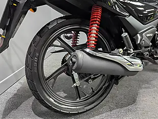 Used 2024 Honda CB125F Black - Interior and Exterior details 9