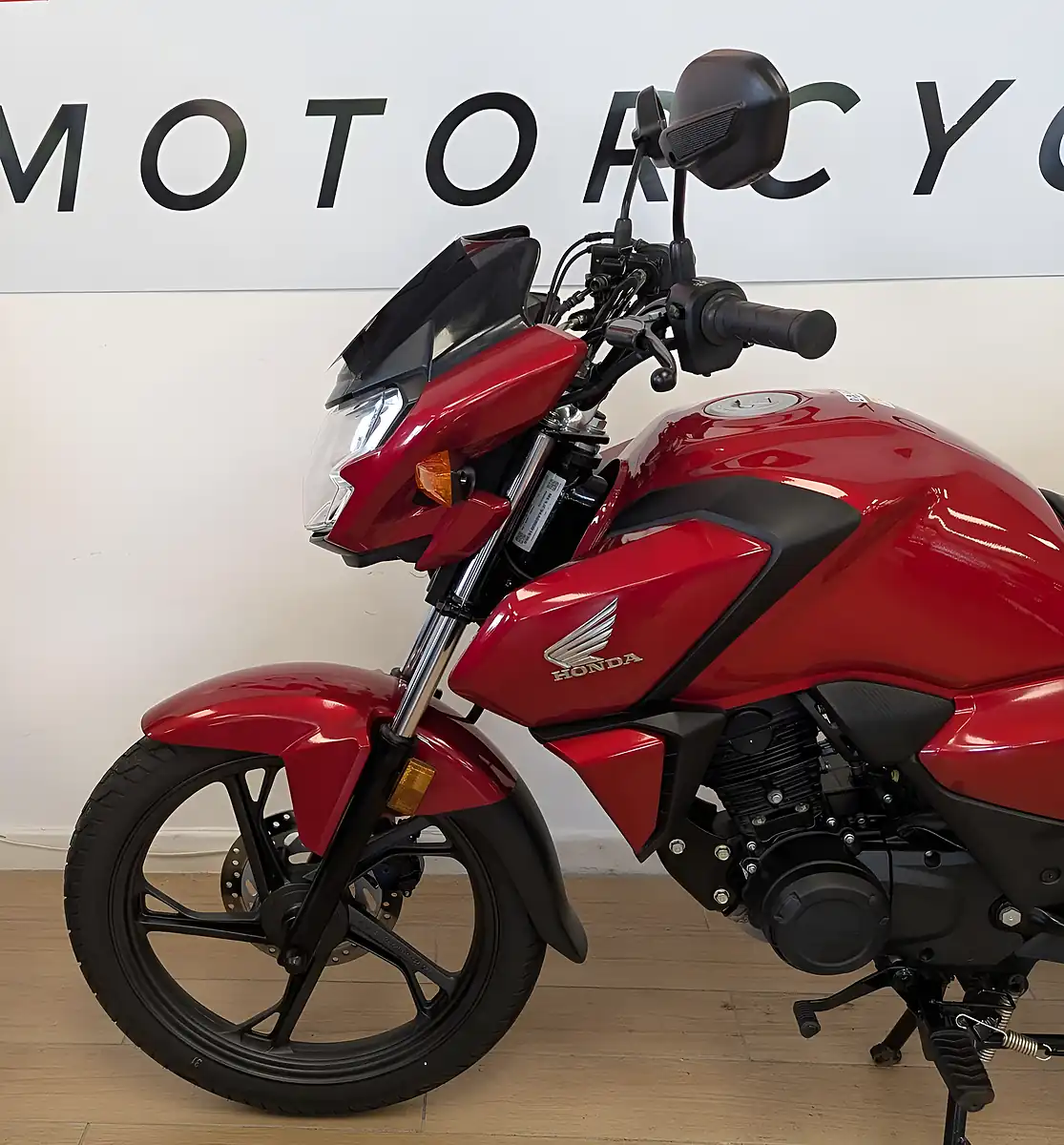 Used 2024 Honda CB125F Red - Interior and Exterior details 12