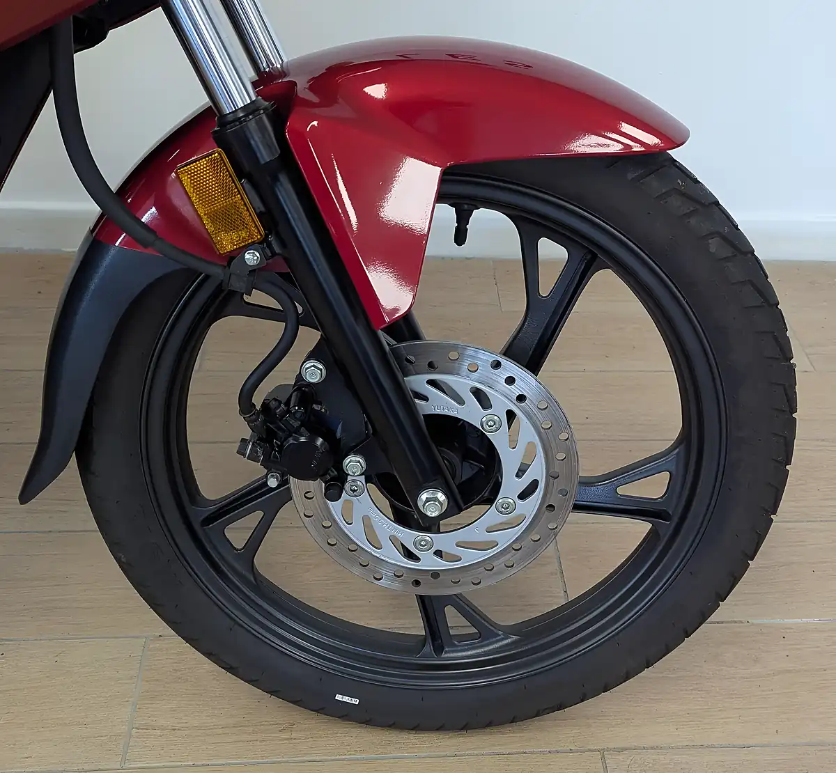 Used 2024 Honda CB125F Red - Interior and Exterior details 16