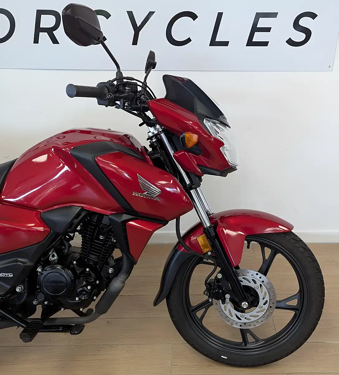 Used 2024 Honda CB125F Red - Interior and Exterior details 2