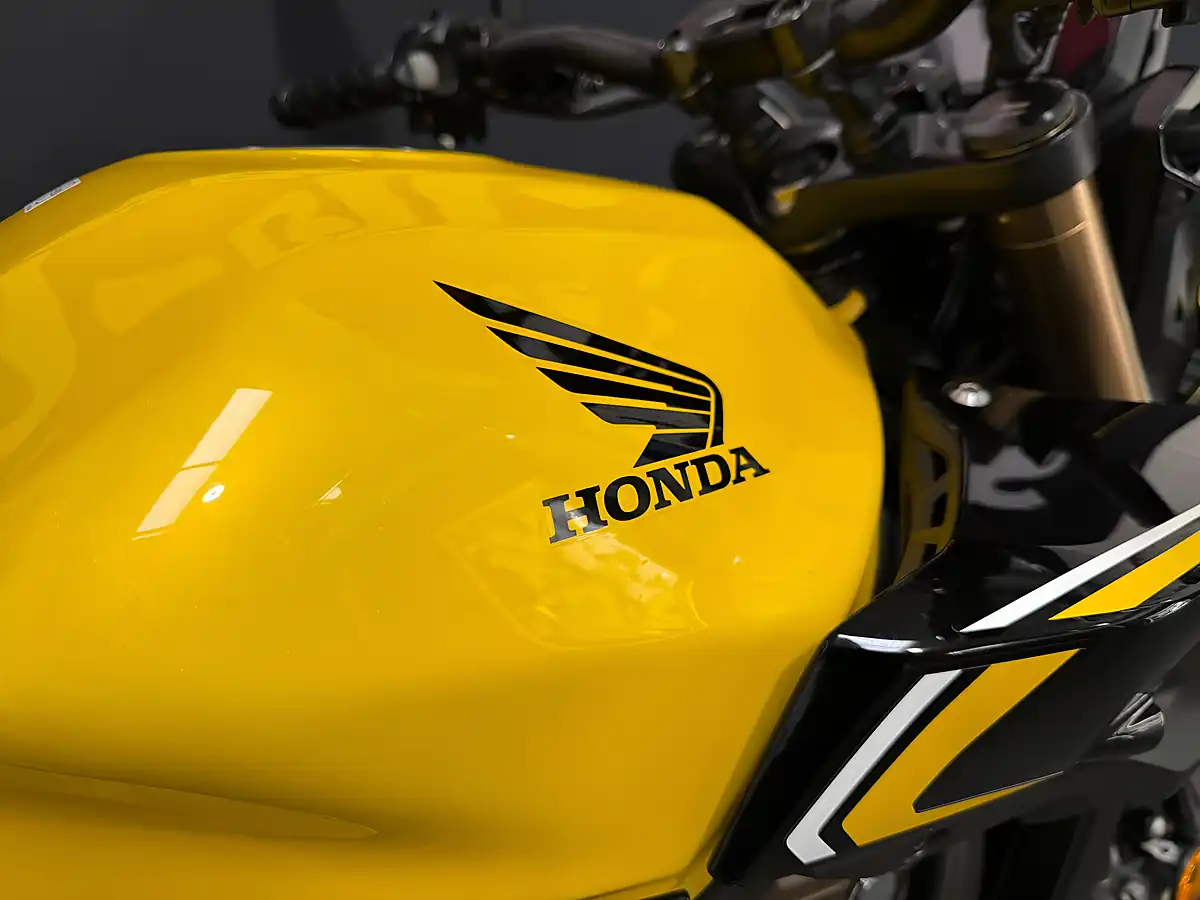 Used 2024 Honda CB500F - Interior and Exterior details 10
