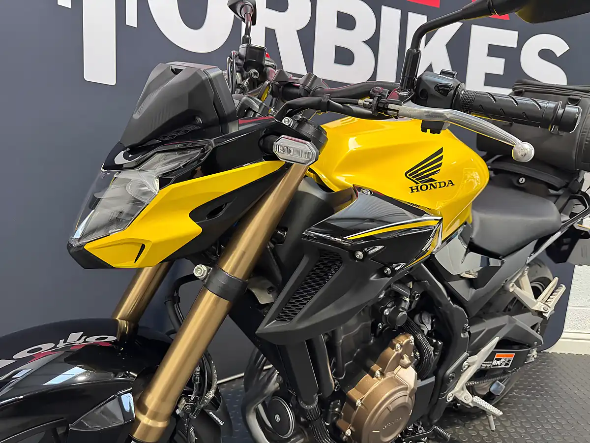 Used 2024 Honda CB500F - Interior and Exterior details 16