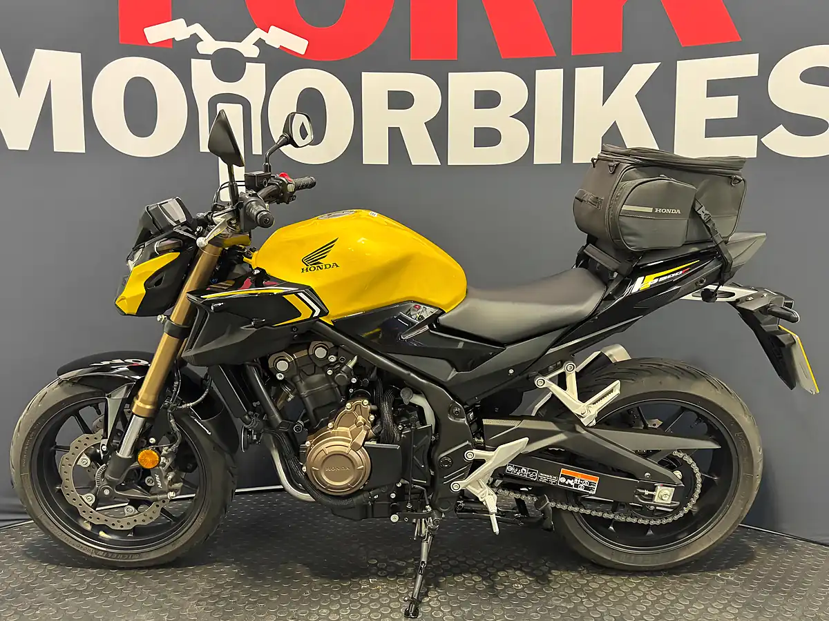 Used 2024 Honda CB500F - Interior and Exterior details 4