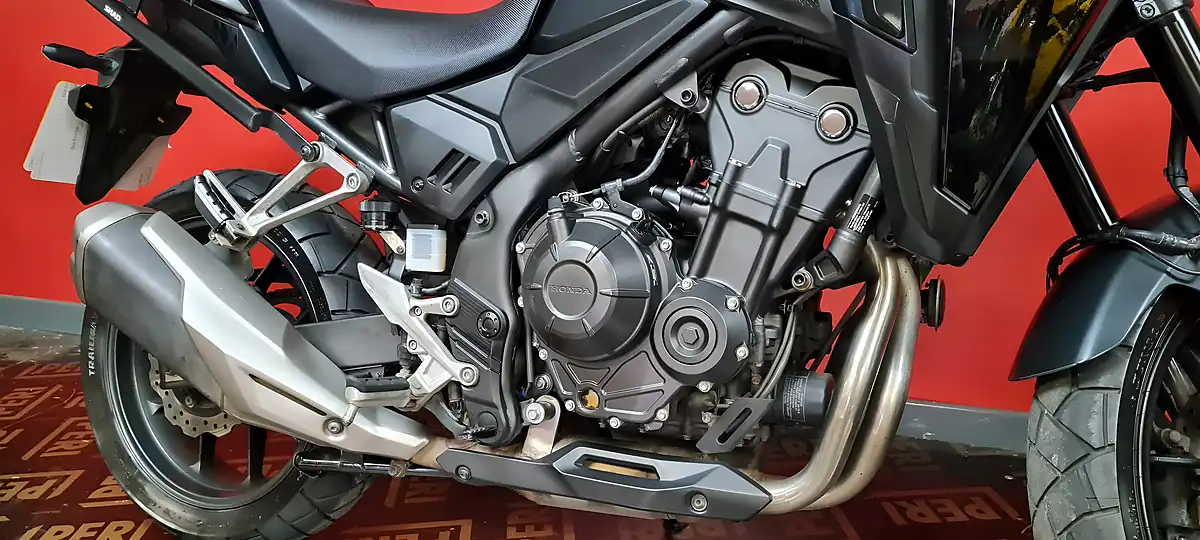 Used 2024 Honda CB500X Black - Interior and Exterior details 3
