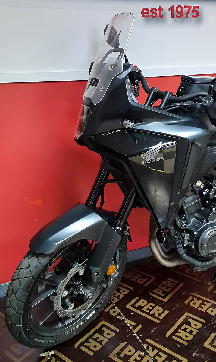 Used 2024 Honda CB500X Black - Interior and Exterior details 6