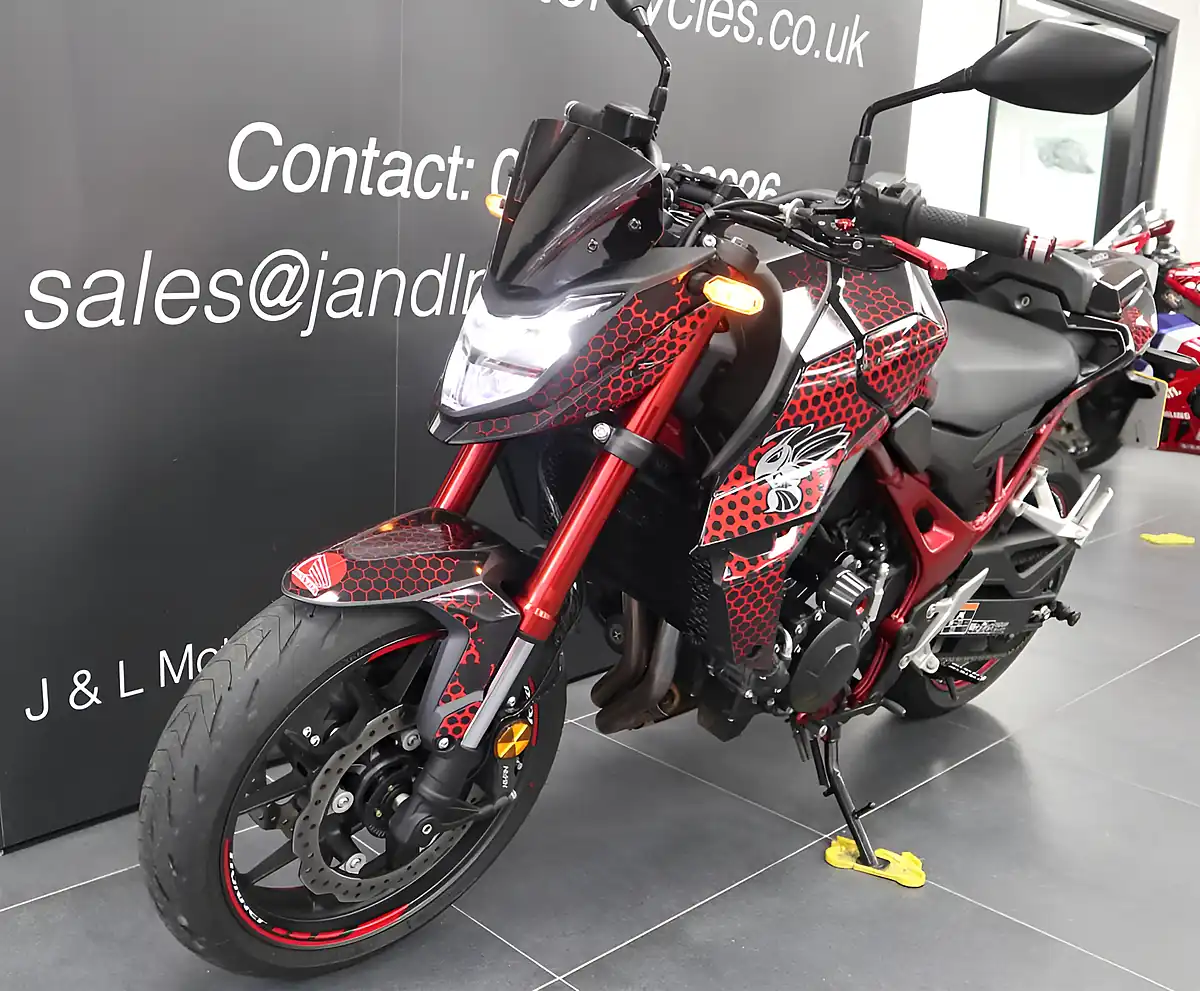 Used 2024 Honda CB750 Hornet Sport & Style Packs Black - Interior and Exterior details 7